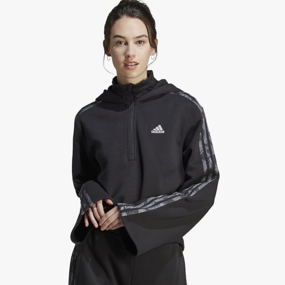 adidas Tops - Adidas Multisport Allover Print Hoodie Womens Size Large Cropped 1/4 Zip